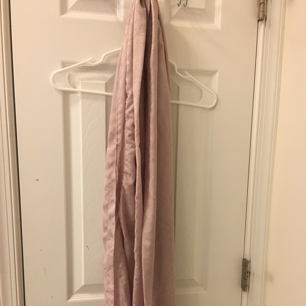 Light purple fashion scarf